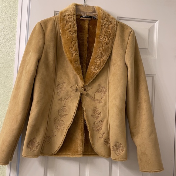 # Essentials By Milano embroidered jacket. - Picture 1 of 15